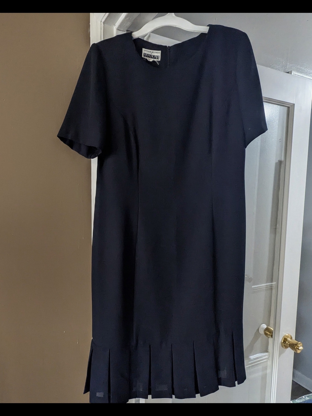 Leslie Fay Short-Sleeve Little Black Dress with Pleated Hem